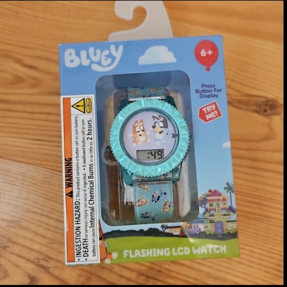 NIB Kids Bluey Flashing LCD Watch